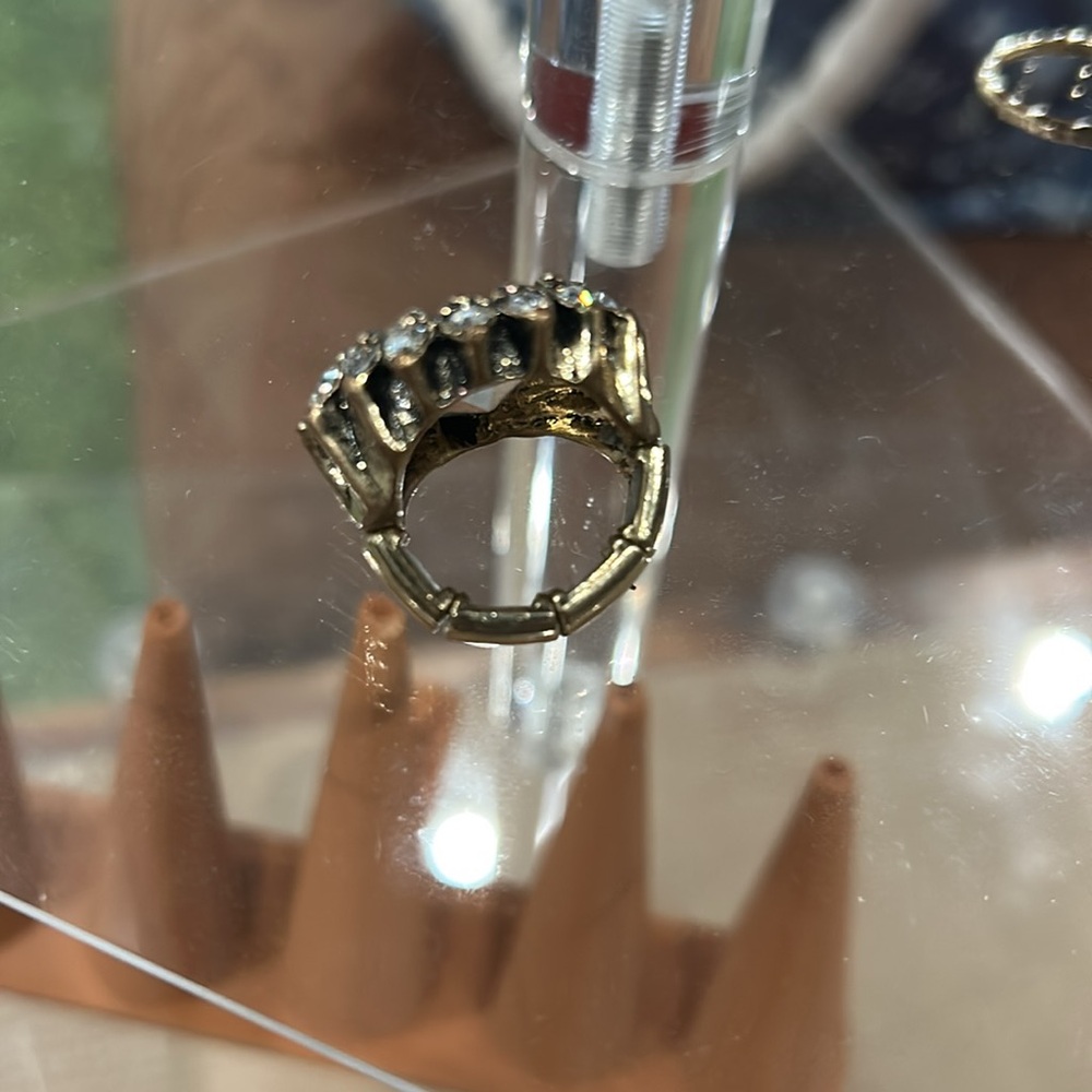 Statement-Making Rings designer style ring - Picture 3 of 4